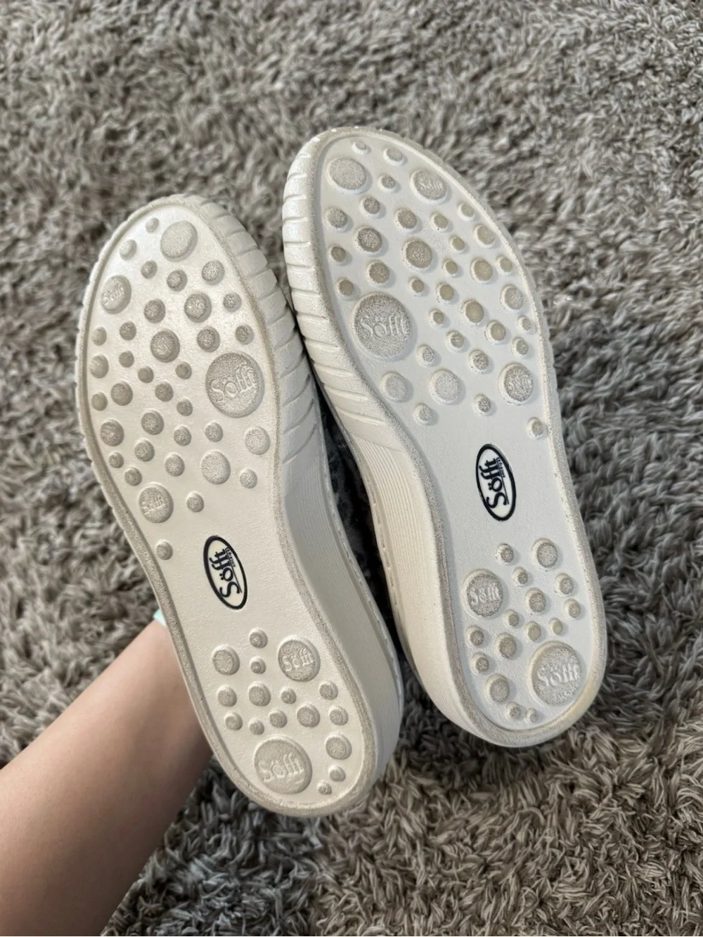 Söfft Gray Leopard Slip-On Sneakers Womens Sz 6